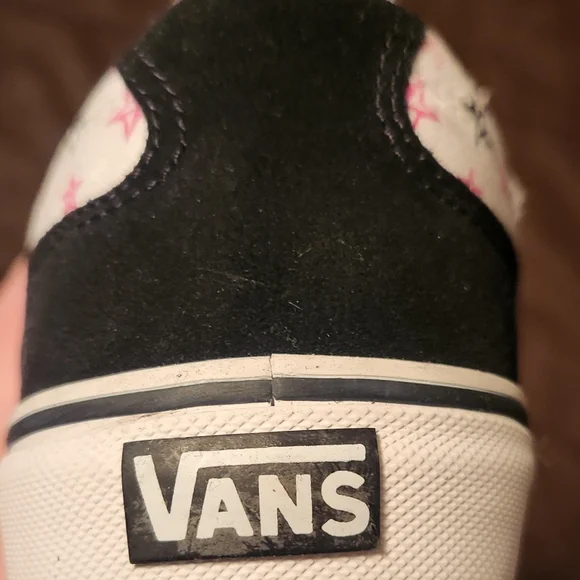Vans Bearkitty Skate Shoes with Stars - Picture 3 of 9